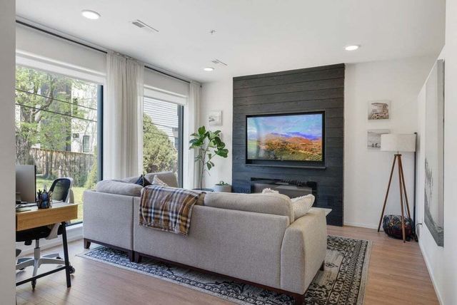 806 Olympic St 205, Nashville
