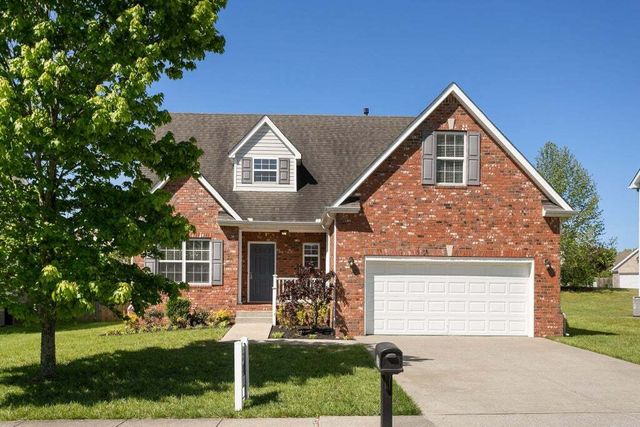 1253 Chapmans Retreat Dr, Spring Hill