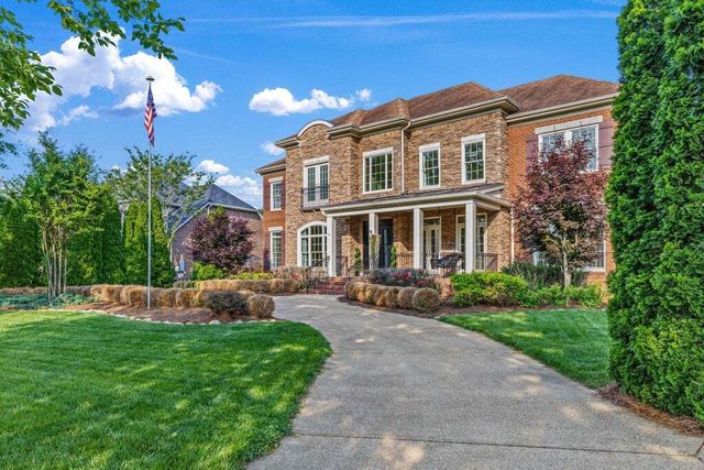 272 Gillette Dr, Franklin