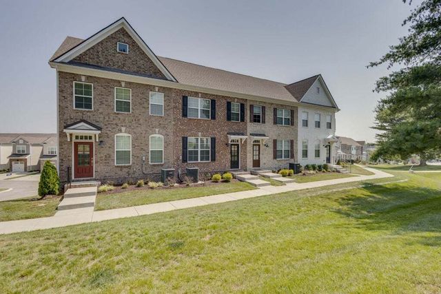 232 Kinsale Dr, Spring Hill
