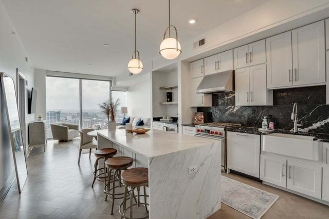 1616 West End Ave 2810, Nashville