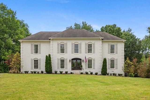 5123 Woodland Hills Dr, Brentwood