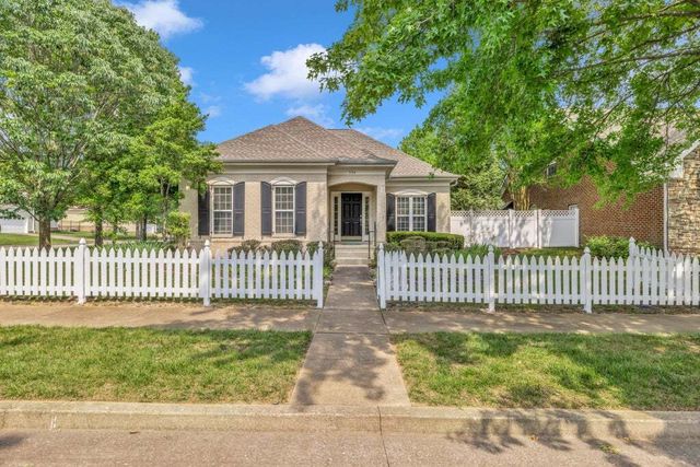 534 Marigold Dr, Franklin