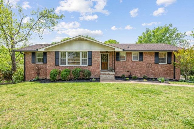 705 Vanoke Dr, Madison