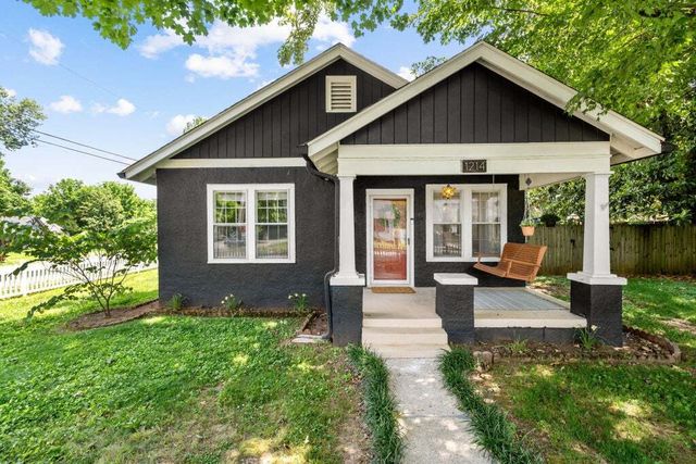 1214 N Academy St, Murfreesboro