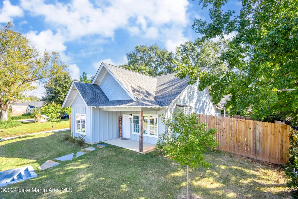 305 Church St, Alexander City