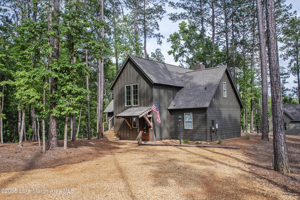 35 Harmony Cove Ln, Eclectic