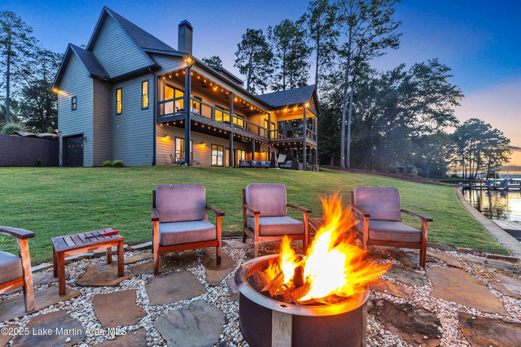 2082 River Oaks Dr, Jacksons Gap