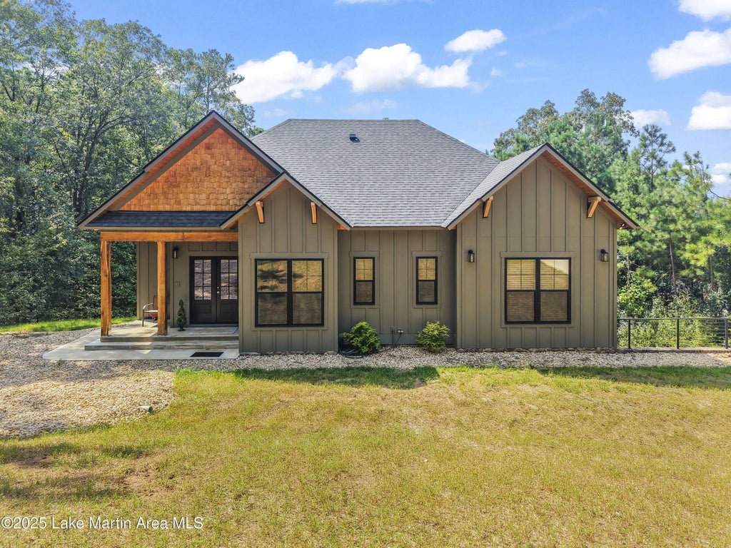 341 Boathouse Cir, Sylacauga
