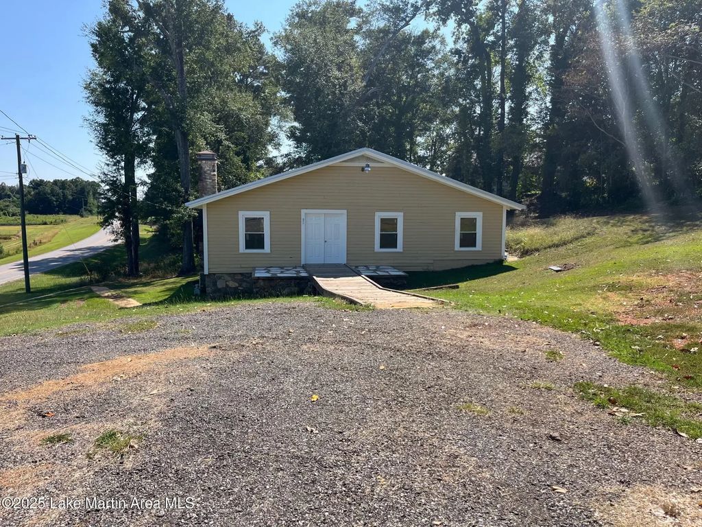 719 Maple St, Alexander City