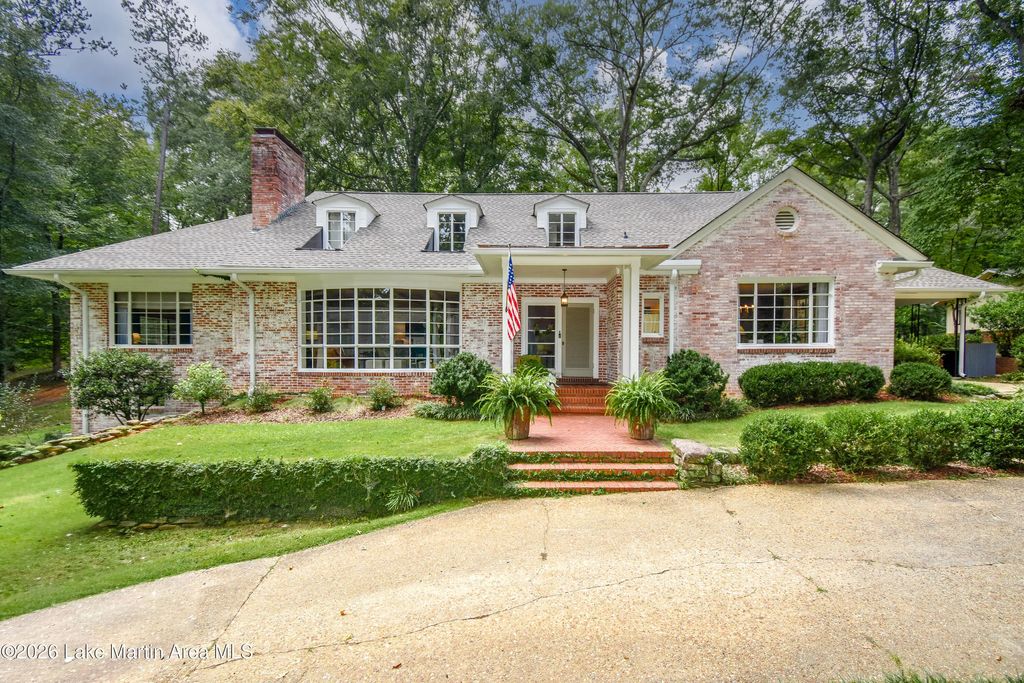 617 Ridgeway Dr, Alexander City