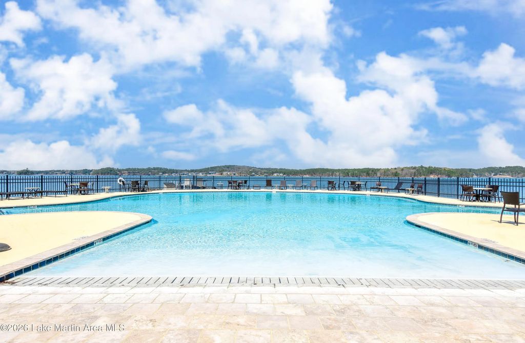 90 Crowne Pointe Unit 303 Rd, Dadeville