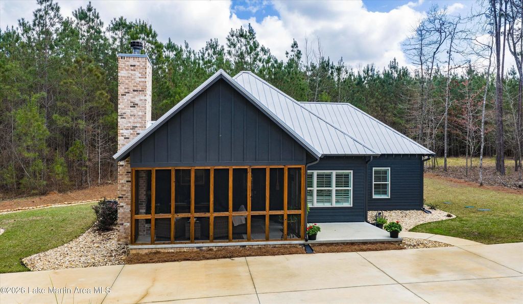 284 Harbor View Blvd, Dadeville