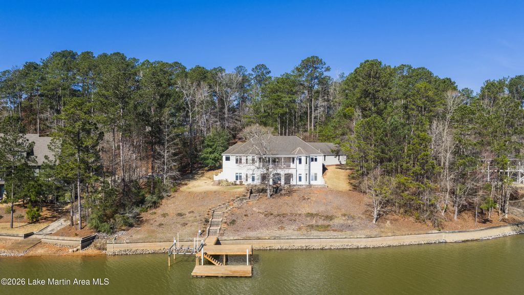 1689 River Oaks Dr, Jacksons Gap