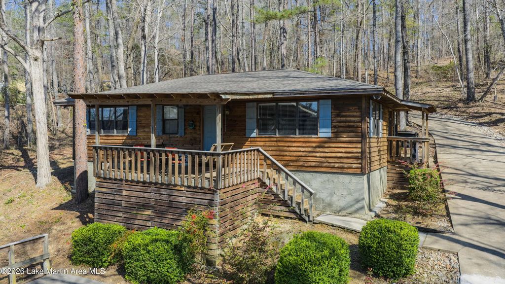 131 Lakeview Dr, Dadeville