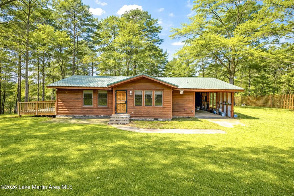 151 Pemberton Rd, Tallassee