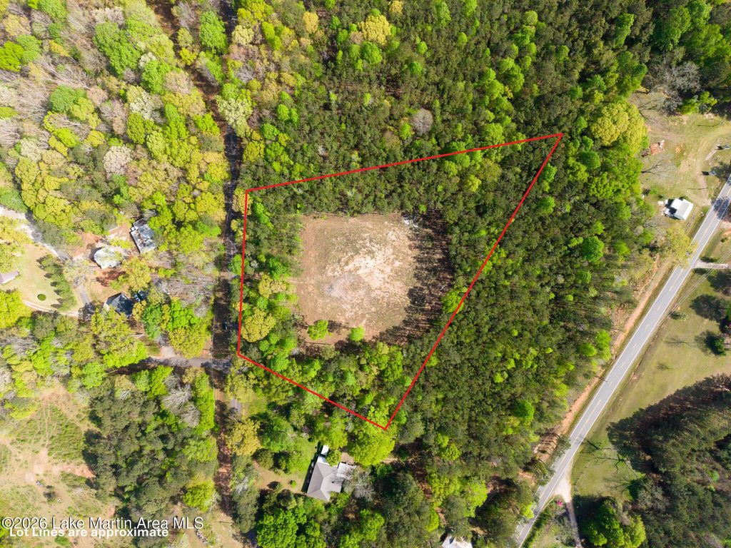 182 Bama Park Rd, Dadeville