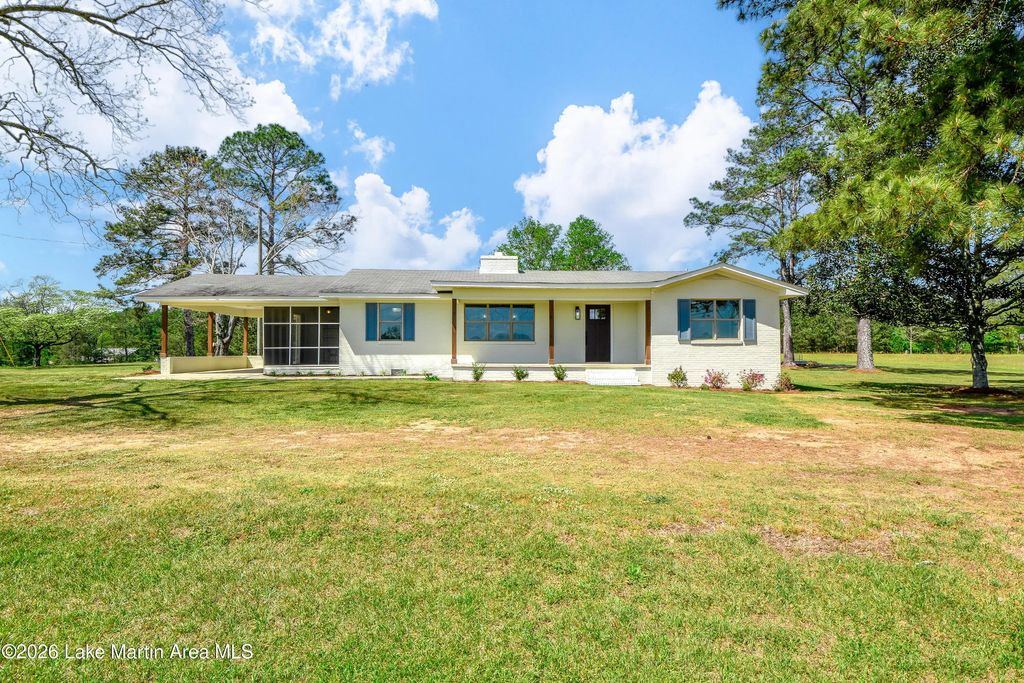 247 Cherokee Trl, Tallassee