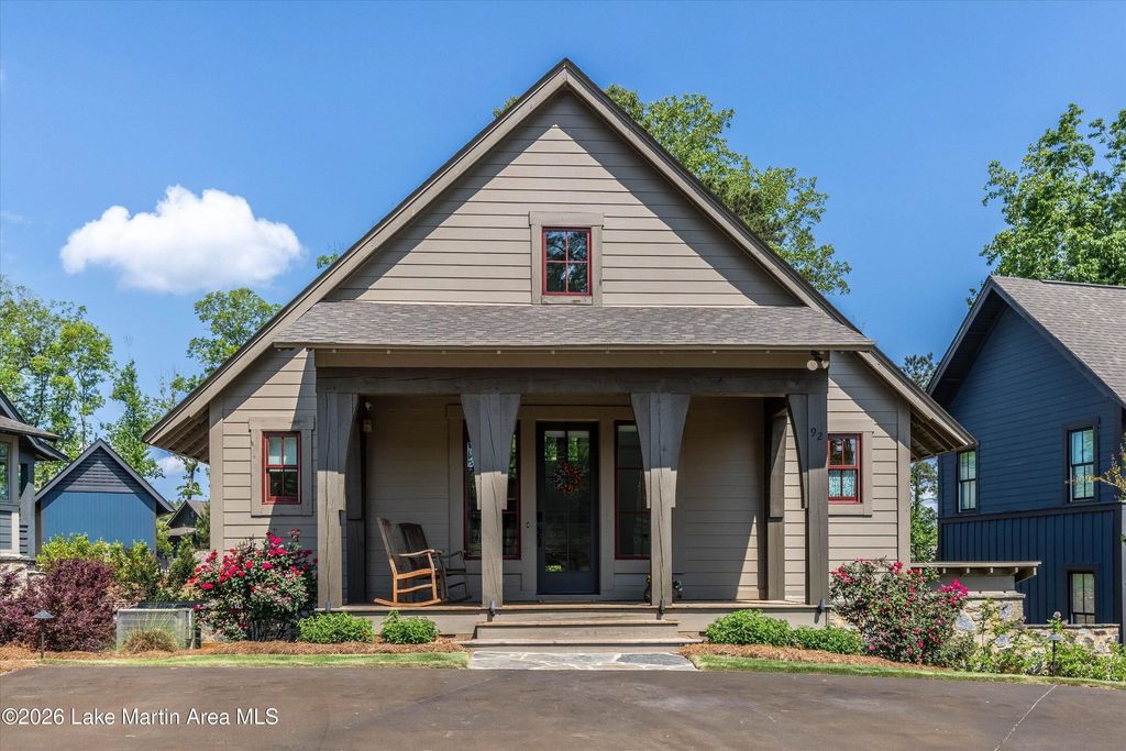 92 Old Jay Rd, Eclectic