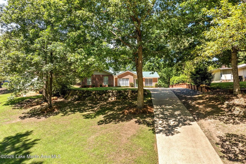 522 Driftwood Dr, Jacksons Gap