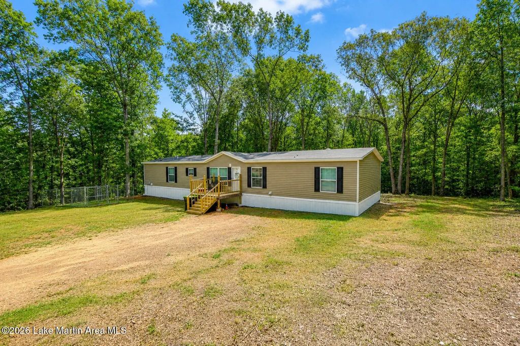 132 Ridge Dr, Dadeville