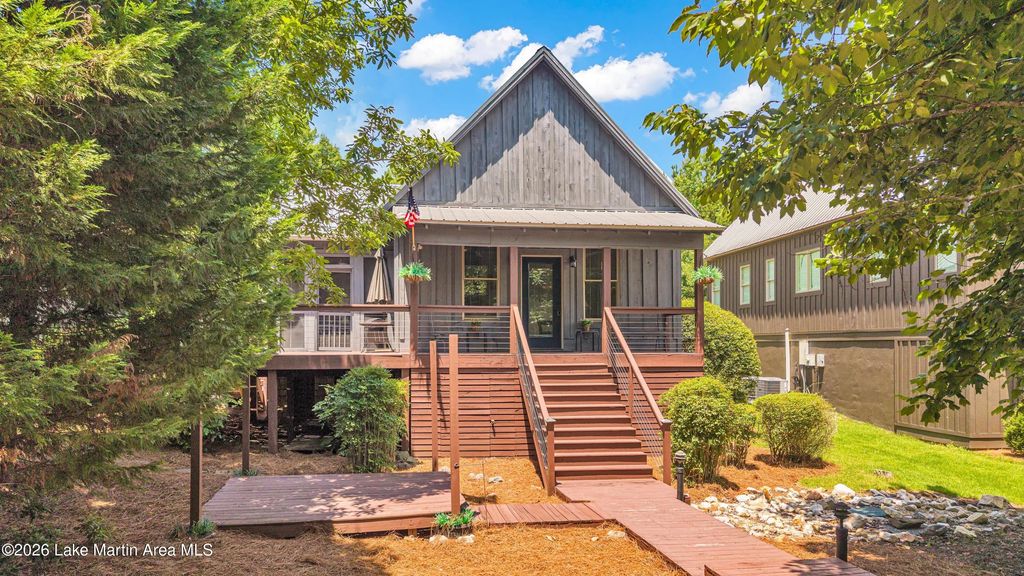 250 Falling Water Dr, Dadeville