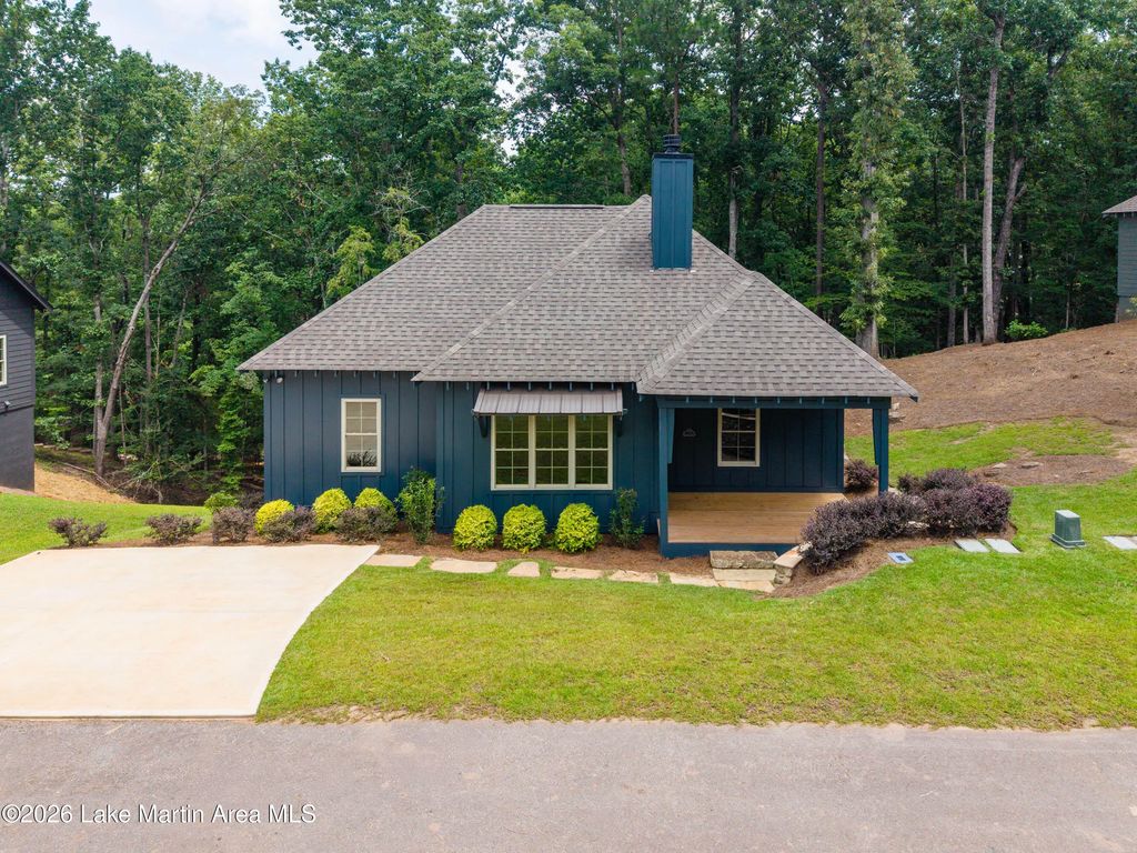 108 Village Trail, Dadeville