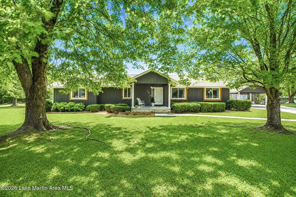 2302 Dawson Cir, Alexander City