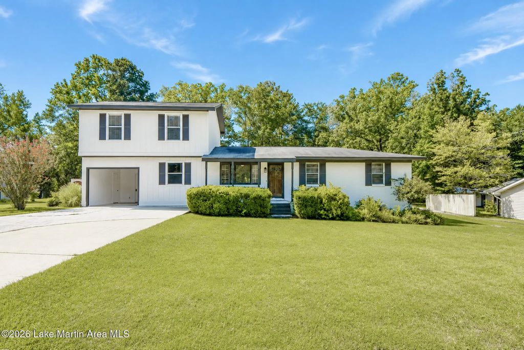 1225 Warren Circle S, Alexander City