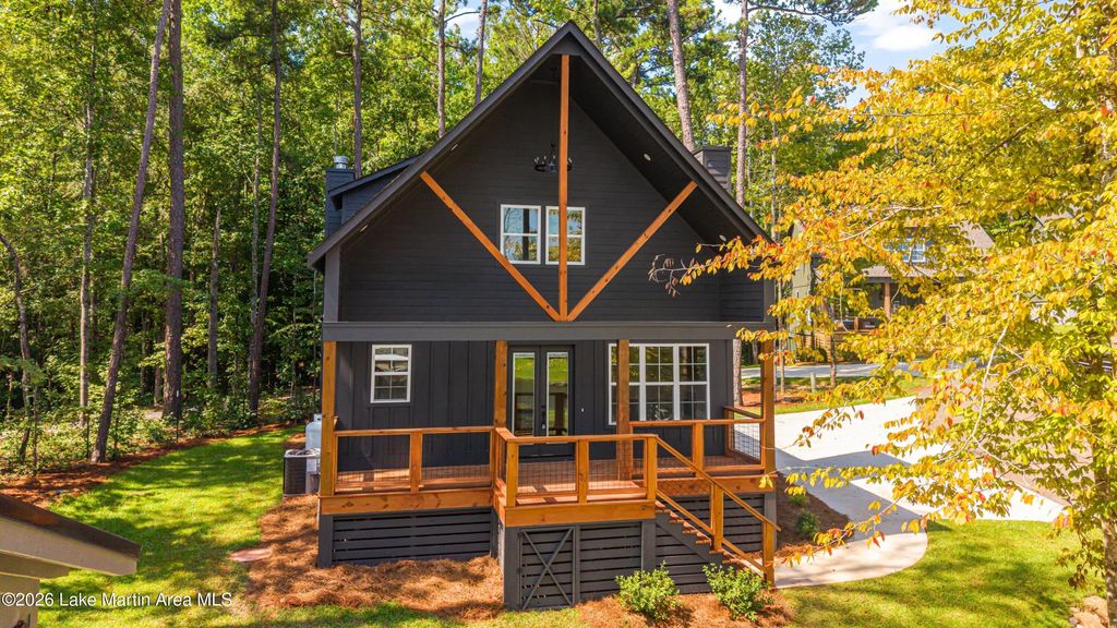 384 Whisper Trace, Tallassee