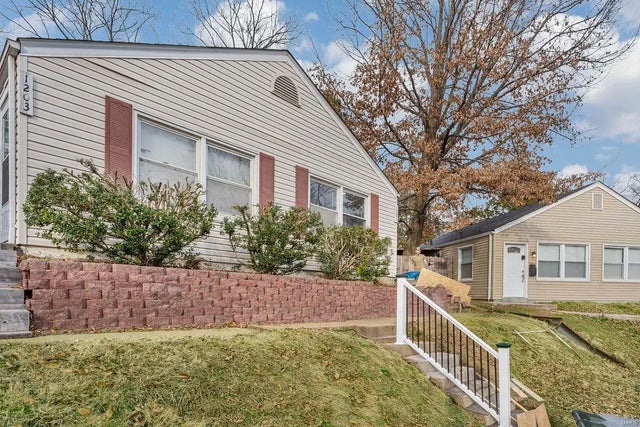 Photo of Listing #24077318