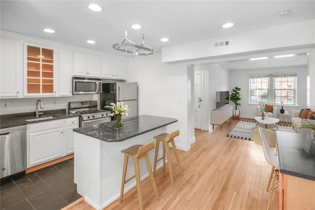 Photo of Listing #25028353