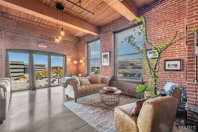 Photo of Listing #25017041