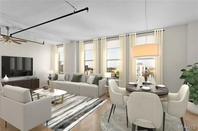 Photo of Listing #25044942