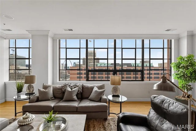 Photo of Listing #25049104