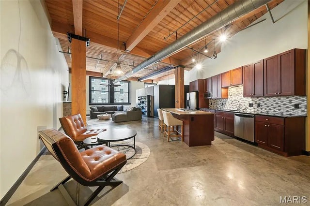 Photo of Listing #25060856