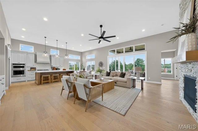 Photo of Listing #25063628