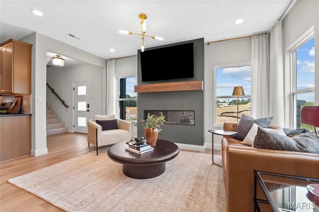 Photo of Listing #25073349