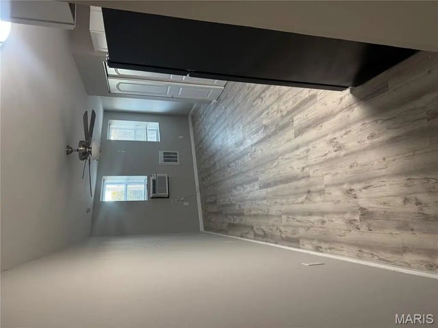 Photo of Listing #25073741