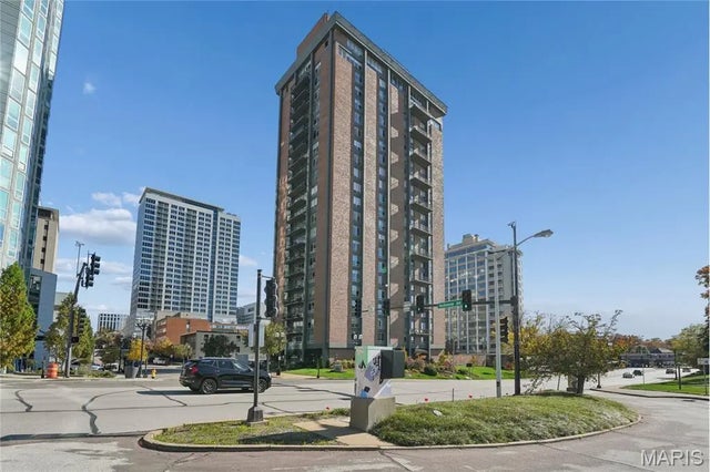 Photo of Listing #25074637