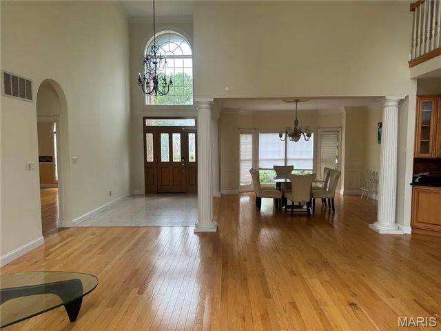 Photo of Listing #26053556
