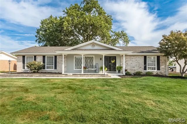 Photo of Listing #26054236