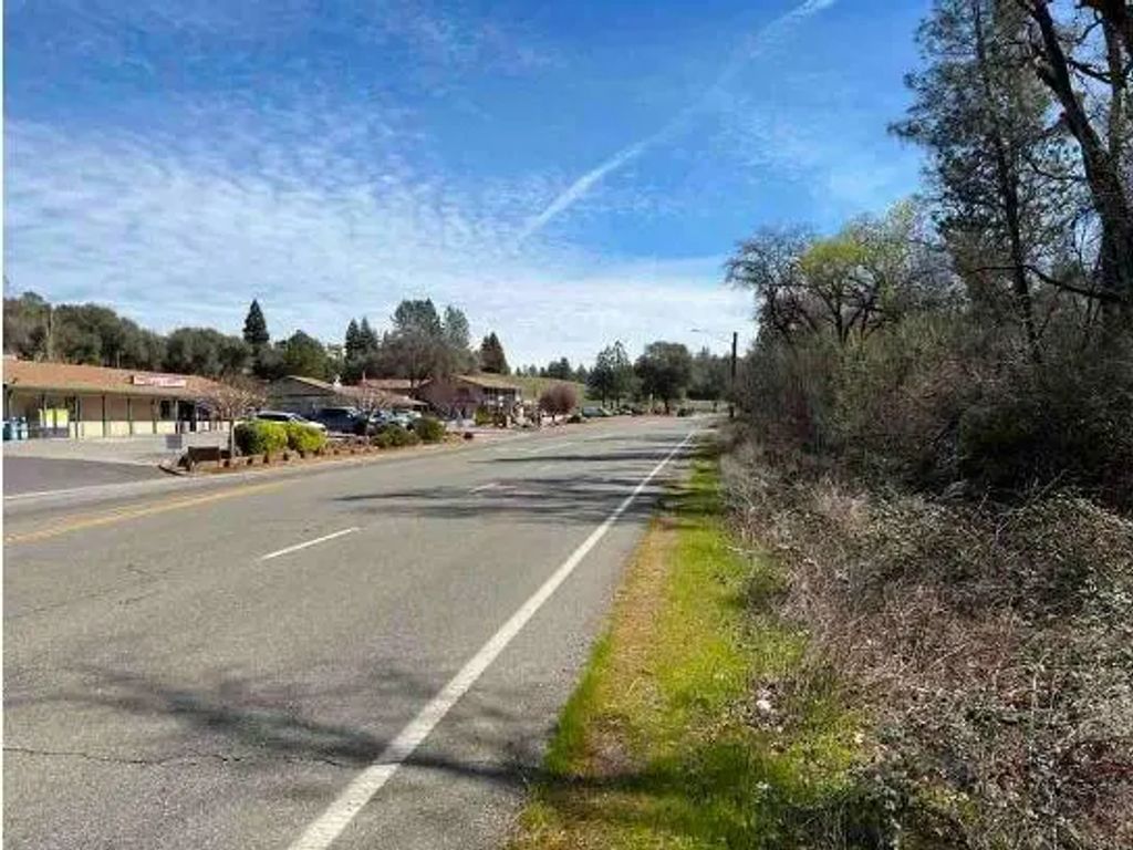10463 Combie Road, Auburn