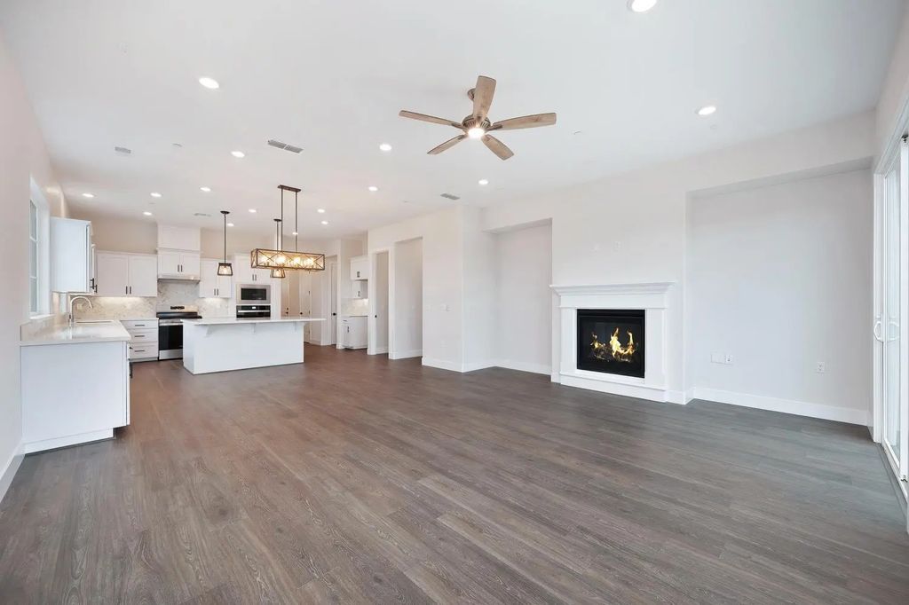 1193 Gunnison Drive, Roseville