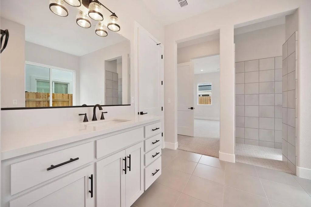 4072 Canyonland Drive, Roseville