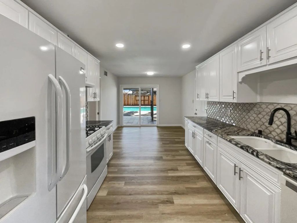 5735 Hesper Way, Carmichael