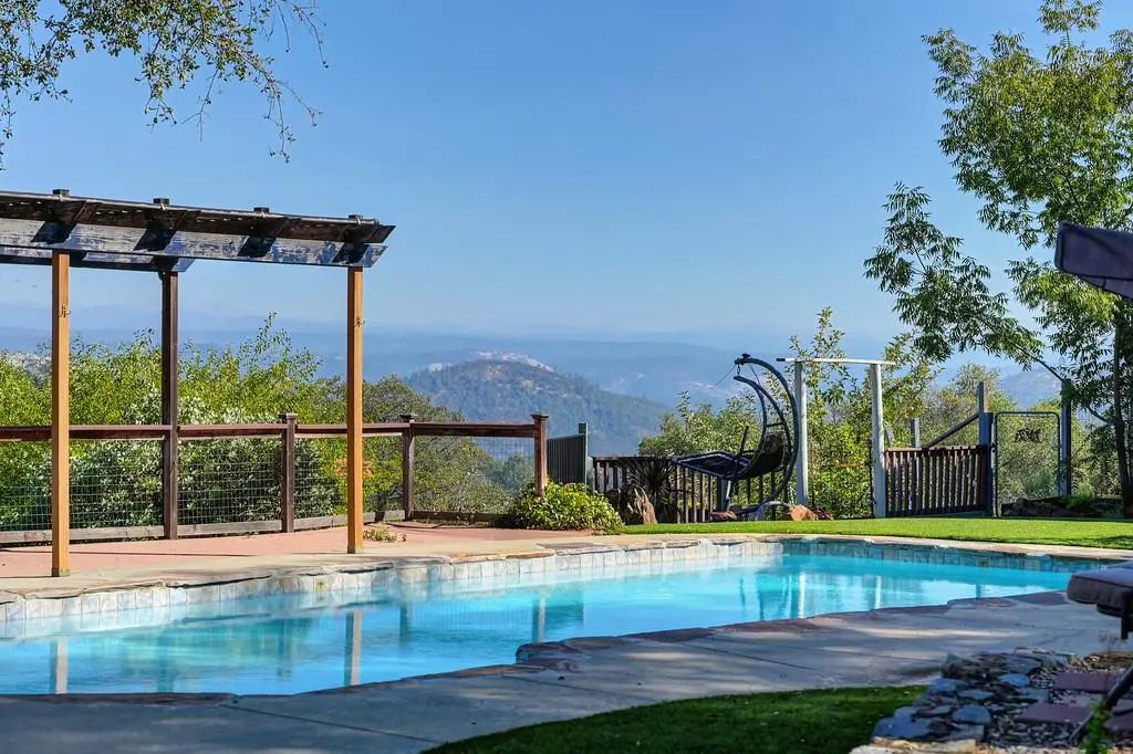 5240 Salmon Falls Road, Pilot Hill