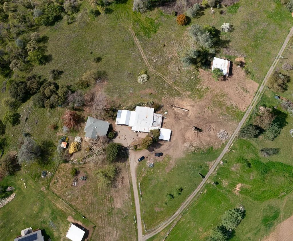 8400 Chili Hill Road, Newcastle