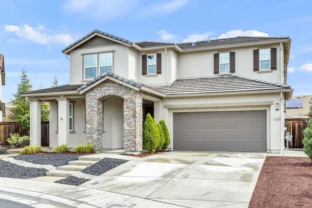 4129 Hydra Circle, Roseville