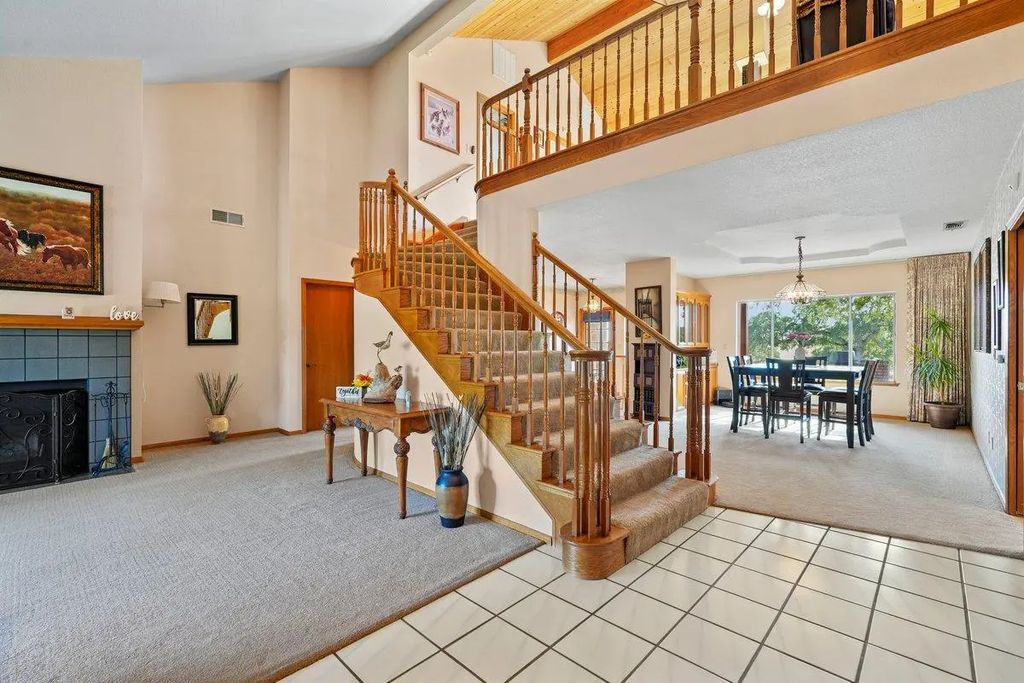 700 Karchner Road, Lincoln